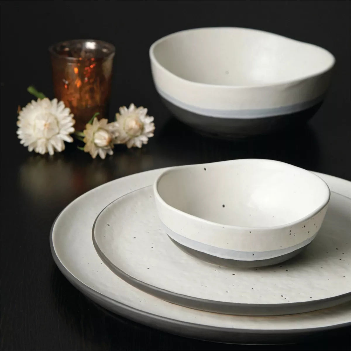 Gibson Elite Rhinebeck 16 Piece round Stoneware Dinnerware Set in Blue