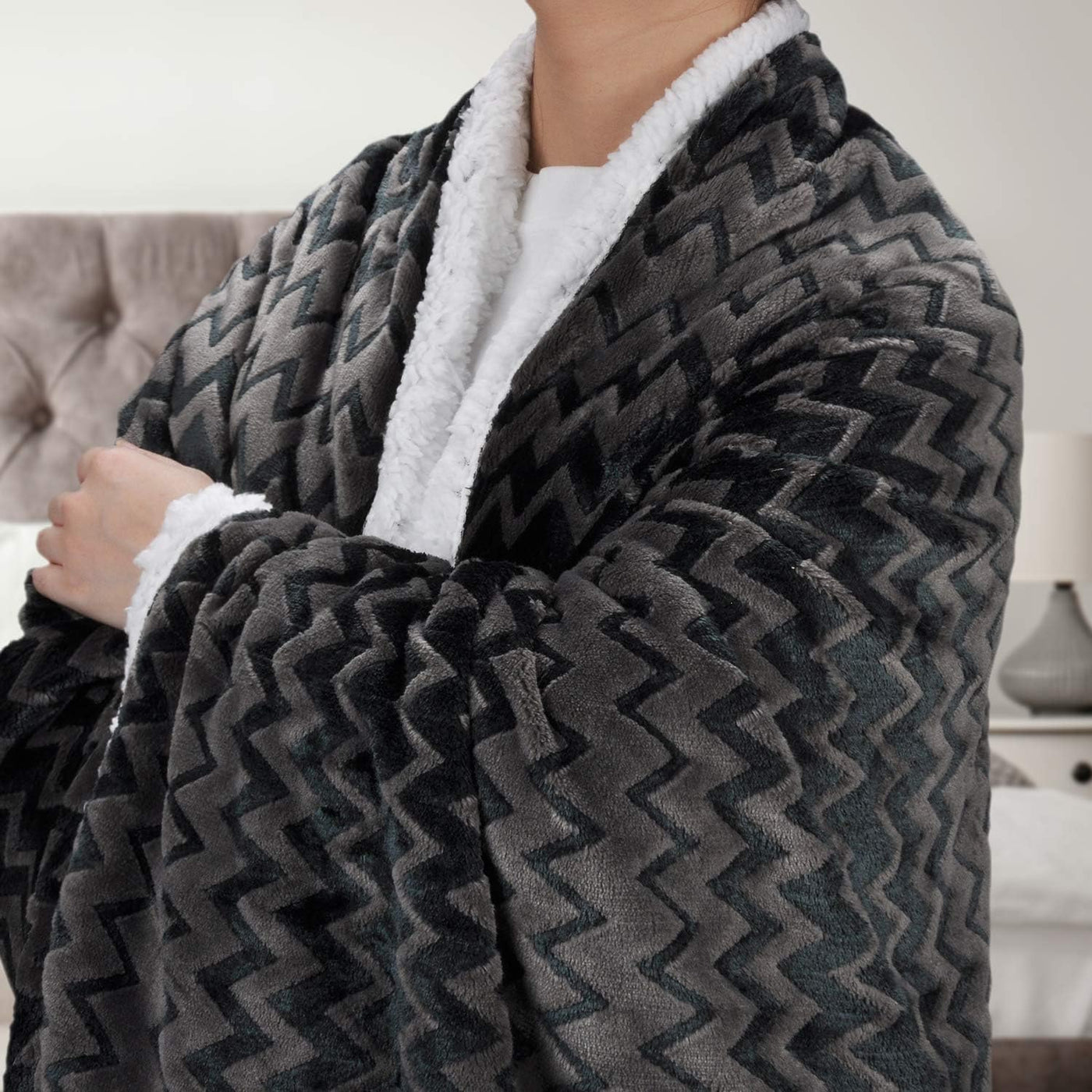 Catalonia Silky Soft Sherpa Throw Blanket, Flannel Chevron Micro Plush Fleece Throws for Couch Sofa TV Bed, Reversible, Comfy, Fuzzy, 50"X60" Charcoal