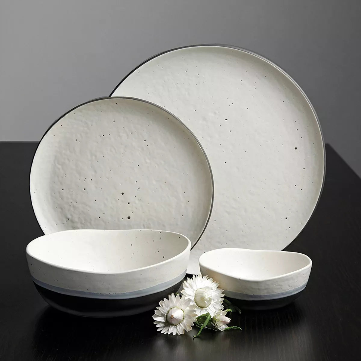 Gibson Elite Rhinebeck 16 Piece round Stoneware Dinnerware Set in Blue